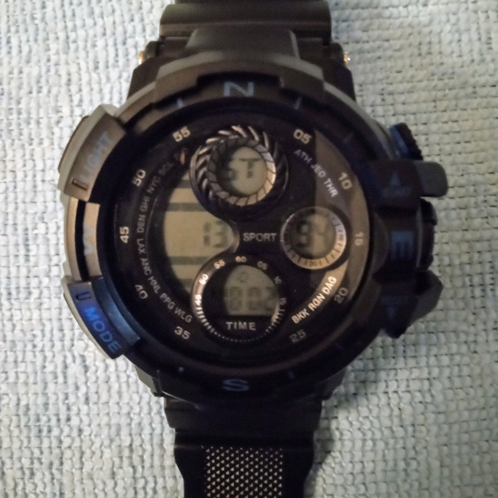 Men's round digital multifunction luminous watch